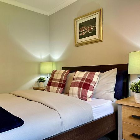 Spacious 2 Bed-Flat In Glasgow City - Free Parking Buitenkant foto