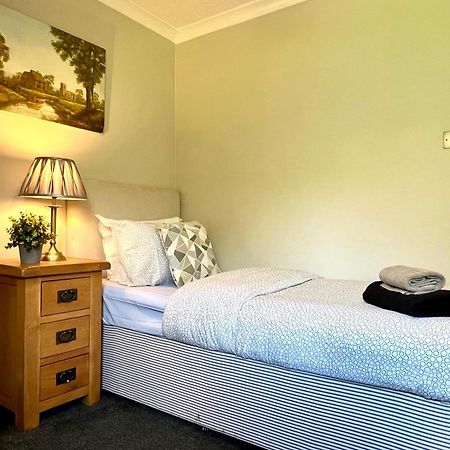 Spacious 2 Bed-Flat In Glasgow City - Free Parking Buitenkant foto