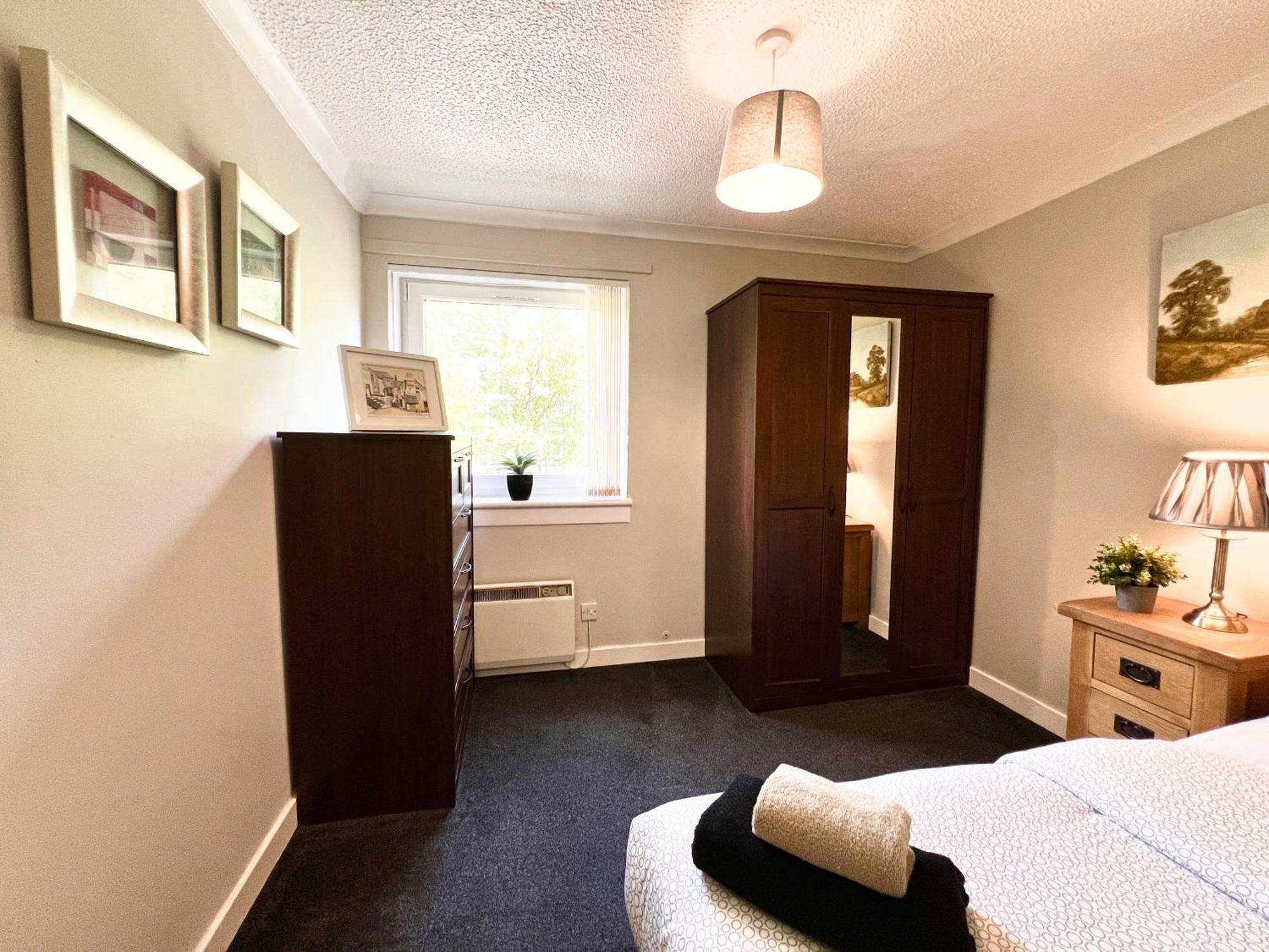 Spacious 2 Bed-Flat In Glasgow City - Free Parking Buitenkant foto