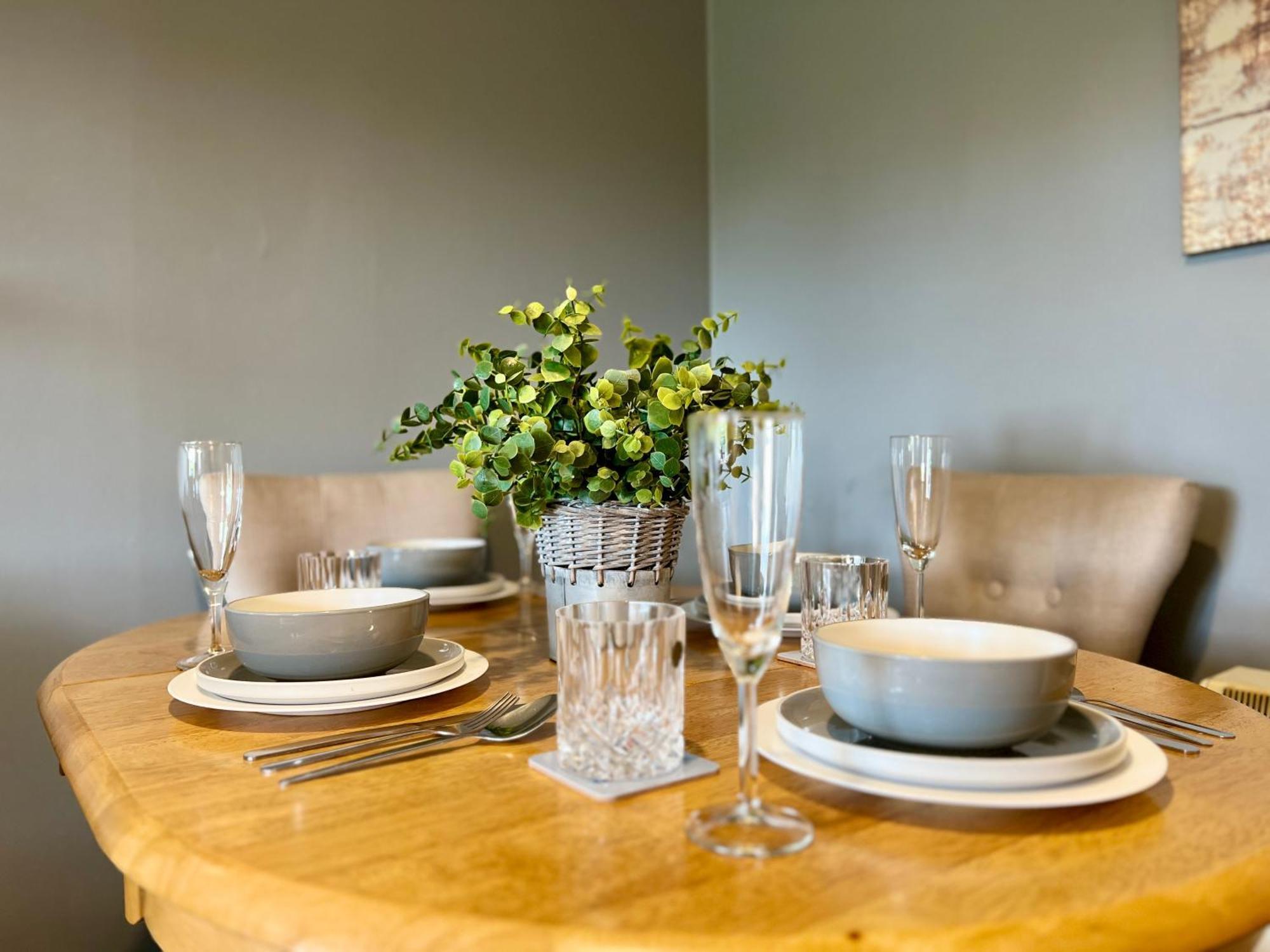 Spacious 2 Bed-Flat In Glasgow City - Free Parking Buitenkant foto