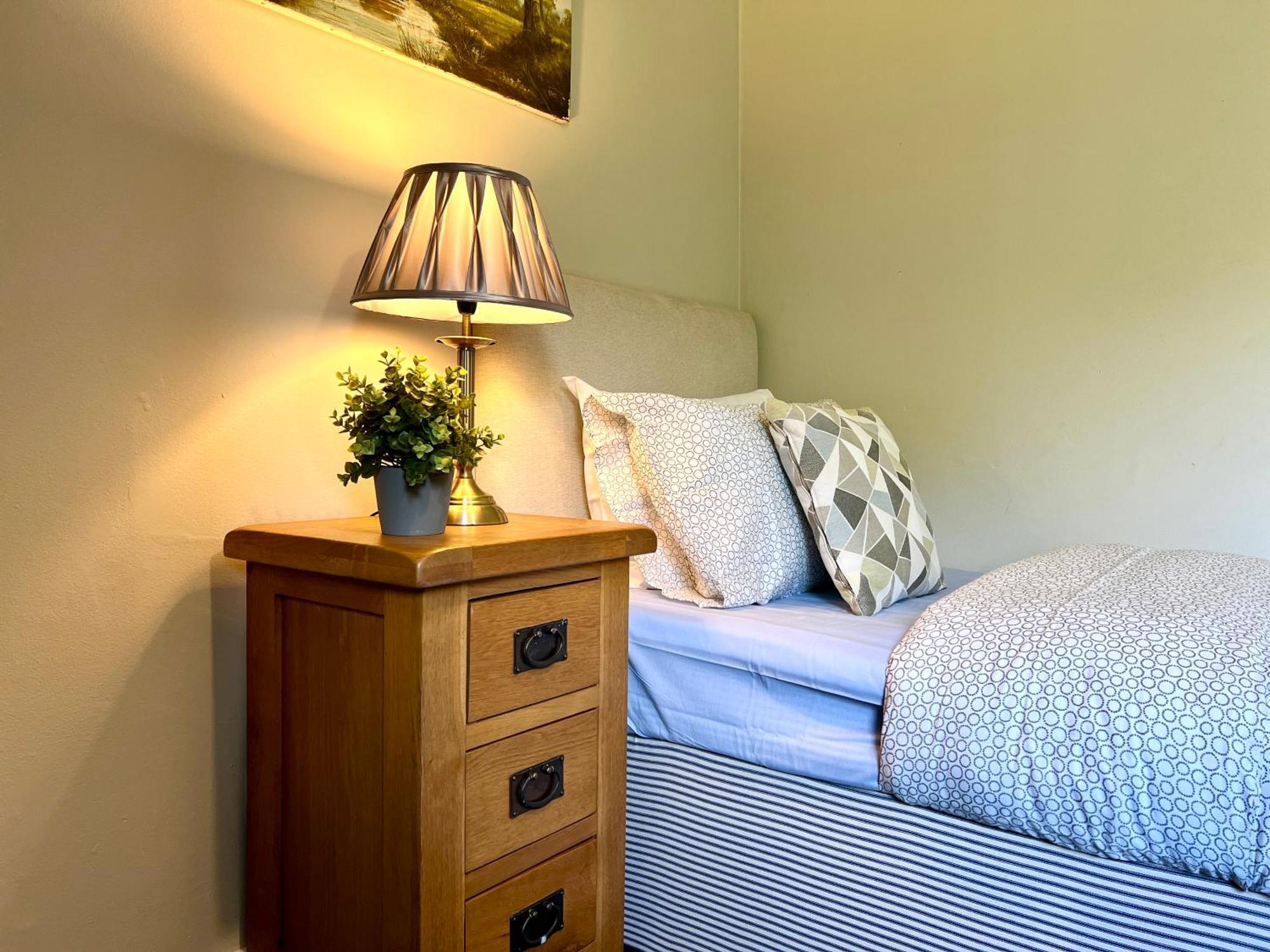 Spacious 2 Bed-Flat In Glasgow City - Free Parking Buitenkant foto