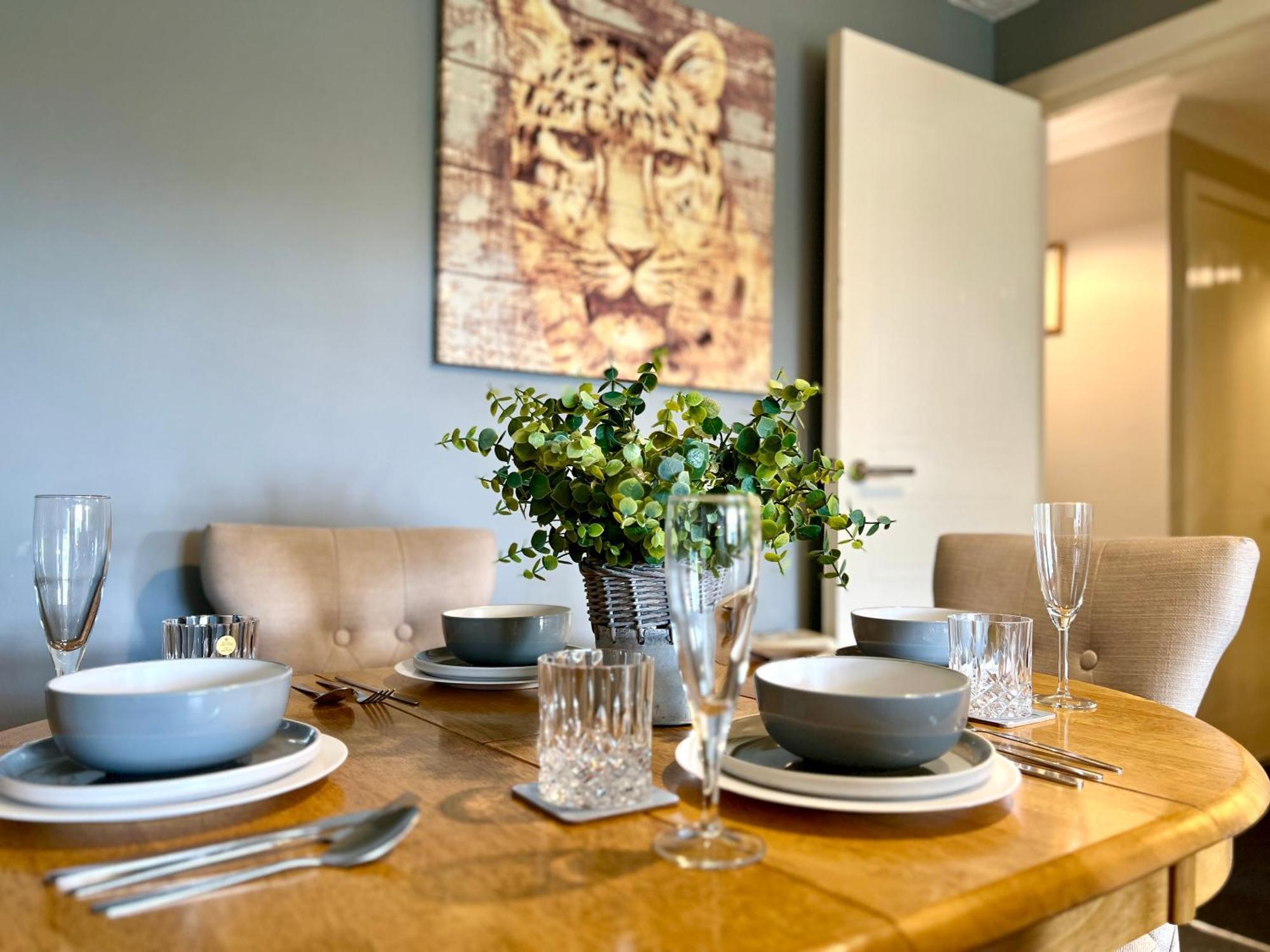 Spacious 2 Bed-Flat In Glasgow City - Free Parking Buitenkant foto