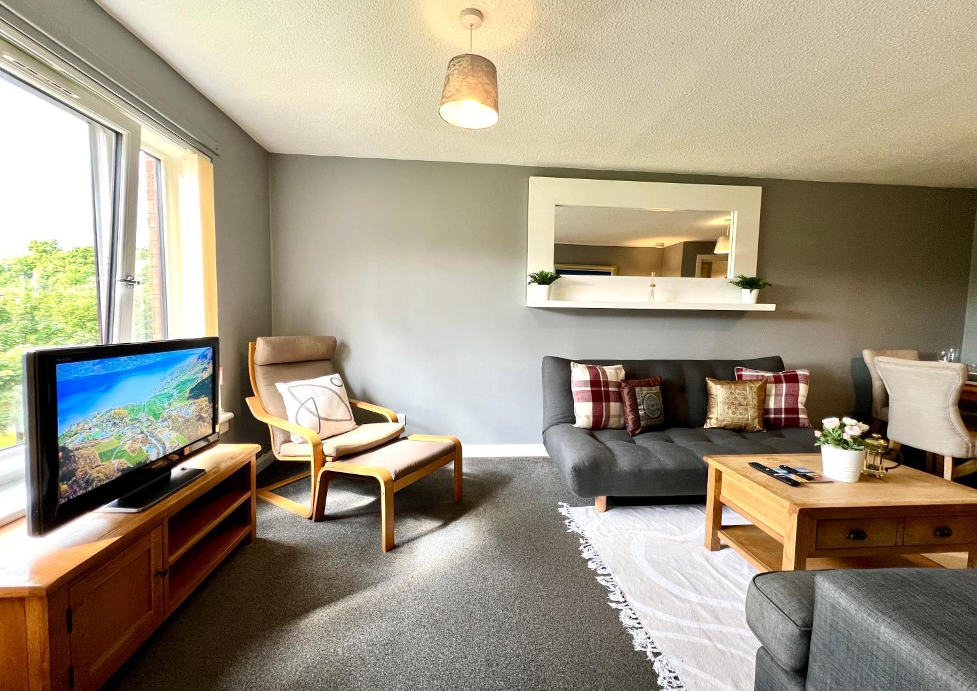 Spacious 2 Bed-Flat In Glasgow City - Free Parking Buitenkant foto