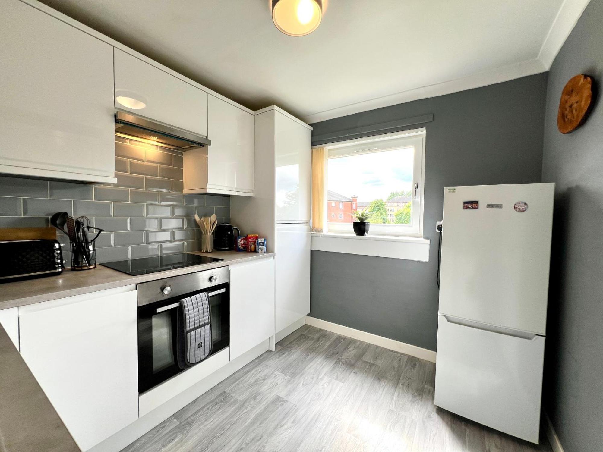 Spacious 2 Bed-Flat In Glasgow City - Free Parking Buitenkant foto