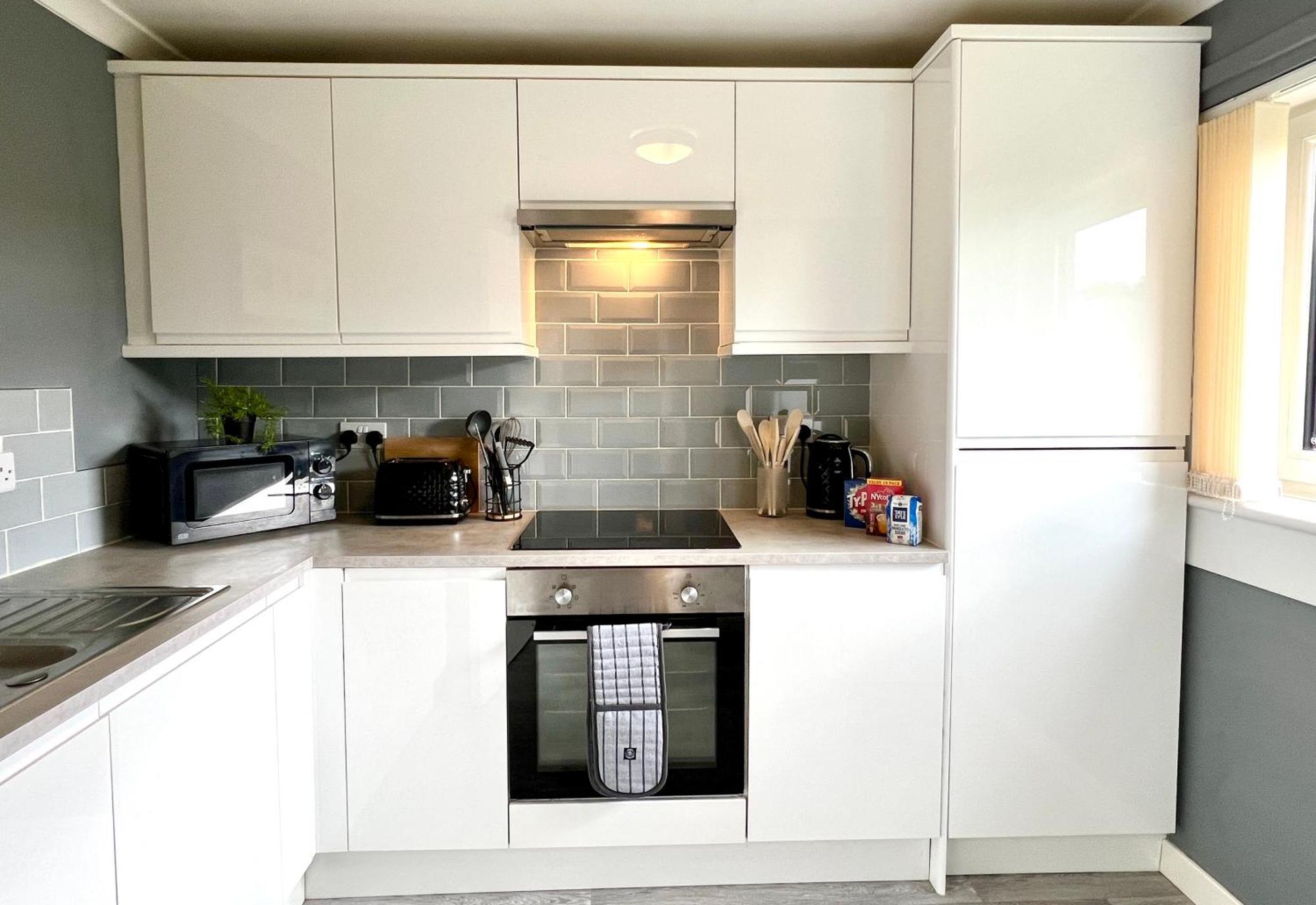 Spacious 2 Bed-Flat In Glasgow City - Free Parking Buitenkant foto
