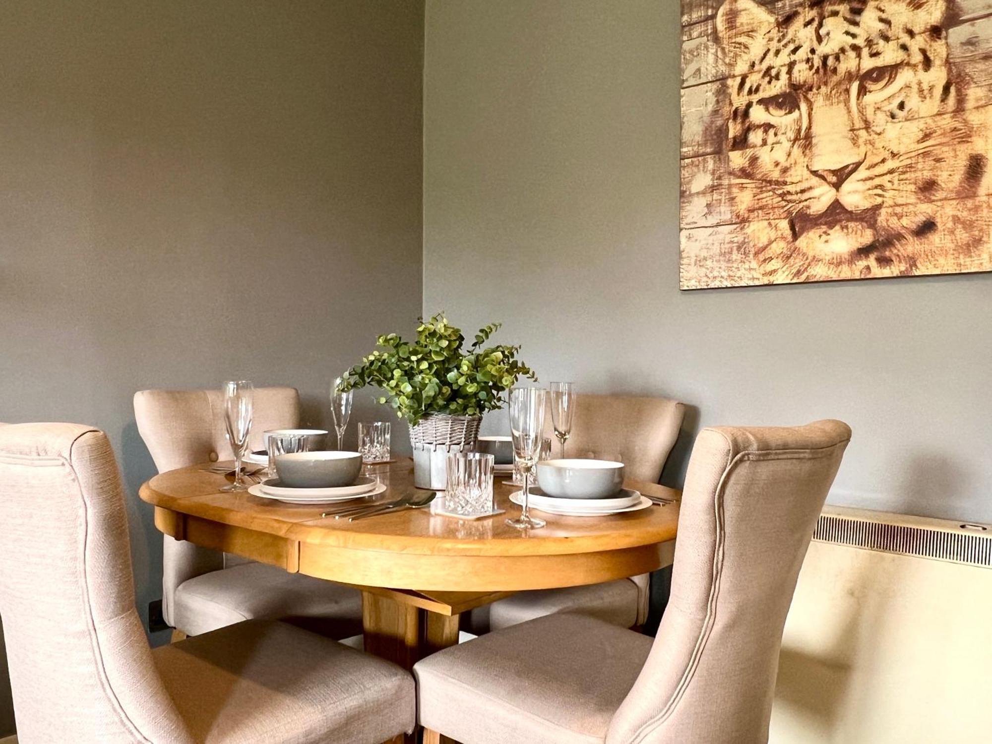 Spacious 2 Bed-Flat In Glasgow City - Free Parking Buitenkant foto